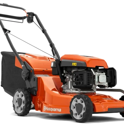 Seitenansicht eines Husqvarna Rasenmähers mit Motor und Rädern.