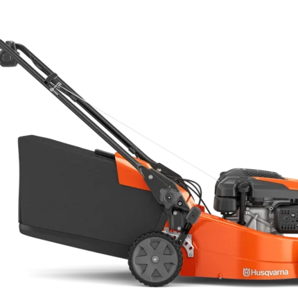 Seitenansicht eines Husqvarna Rasenmähers mit Grasfangsack.