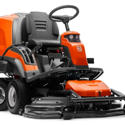 Frontansicht eines kommerziellen Husqvarna Frontmähers mit Mähdeck.