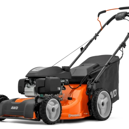 Seitenansicht eines Husqvarna AWD Rasenmähers mit Grasfangsack.