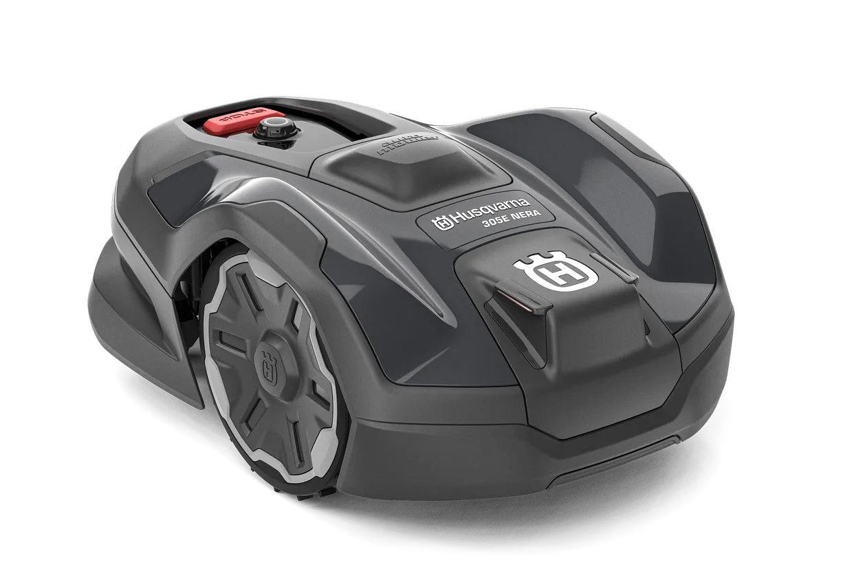 jx-806065.webp Husqvarna Automower®® 305E NERA. Vorderansicht eines Mähroboters mit sichtbarem Bedienfeld.