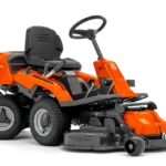 Frontansicht eines kommerziellen Husqvarna Frontmähers mit Mähdeck.