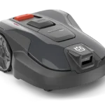 Seitenansicht eines Husqvarna Automower®® 312V Mähroboters.