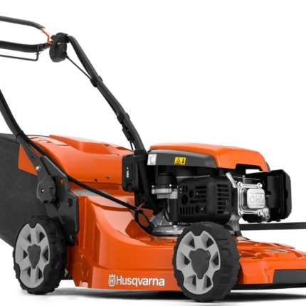 Seitenansicht eines Husqvarna Rasenmähers mit Grasfangsack.