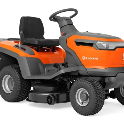 Seitenansicht eines Husqvarna Aufsitzrasenmähers mit Mähdeck.