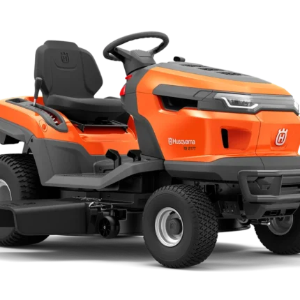 Vorderansicht eines Husqvarna Aufsitzmähers mit ergonomischem Sitz und Lenkrad.