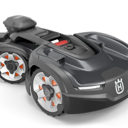 Husqvarna Automower®® 435X AWD NERA mit kabelloser Technologie. Seitenansicht eines Husqvarna Mähroboters mit einzigartigem Raddesign.