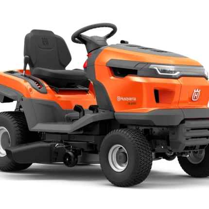Seitenansicht eines Husqvarna Aufsitzmähers mit Mähdeck.