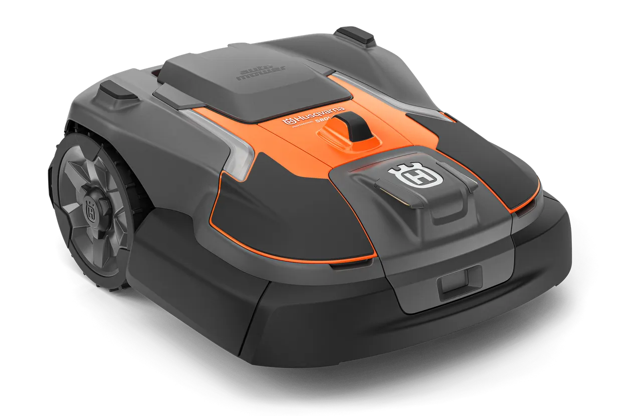 zm-899334.webp Front view of a robotic lawn mower.
